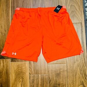 Under Armour Men’s XXL Loose Orange Shorts